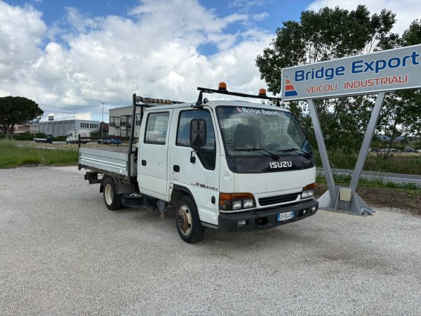 ISUZU P35 doppia cabina 7 POSTI