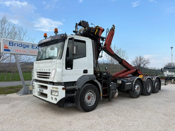 IVECO STRALIS 430 scarrabile 4 assi GRU POLIPO