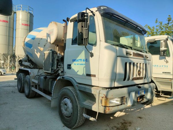 ASTRA HD7 64.40 betoniera 3 assi