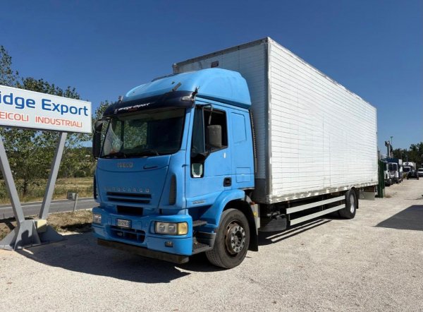 IVECO EUROCARGO 180E28 furgonato